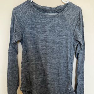 Long sleeve athletic top